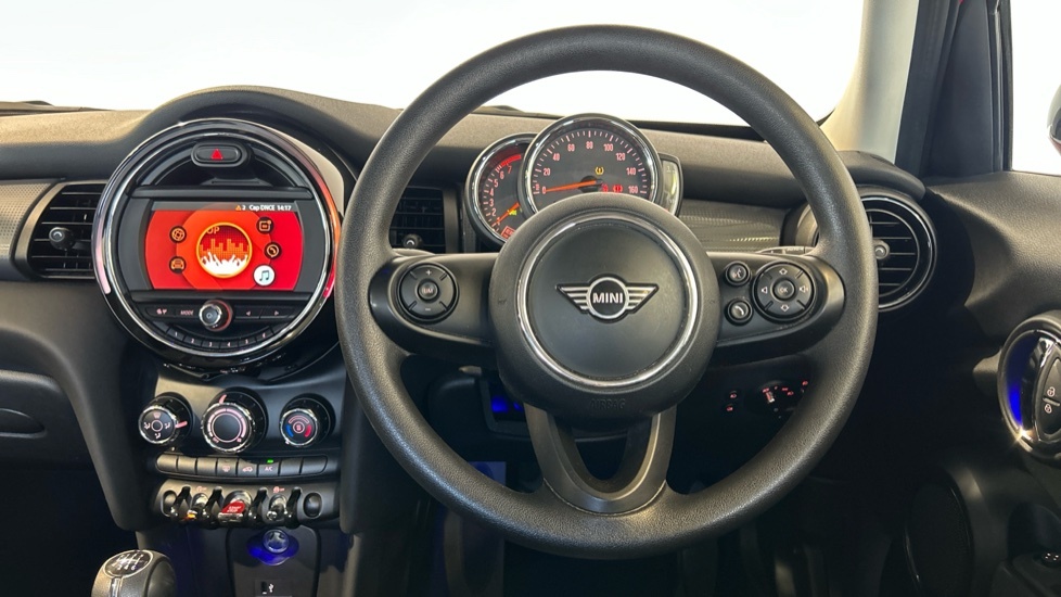 Mini Hatch 5-Door Cooper Classic SV70KUF Red #5
