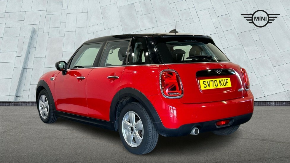 Mini Hatch 5-Door Cooper Classic SV70KUF Red #2