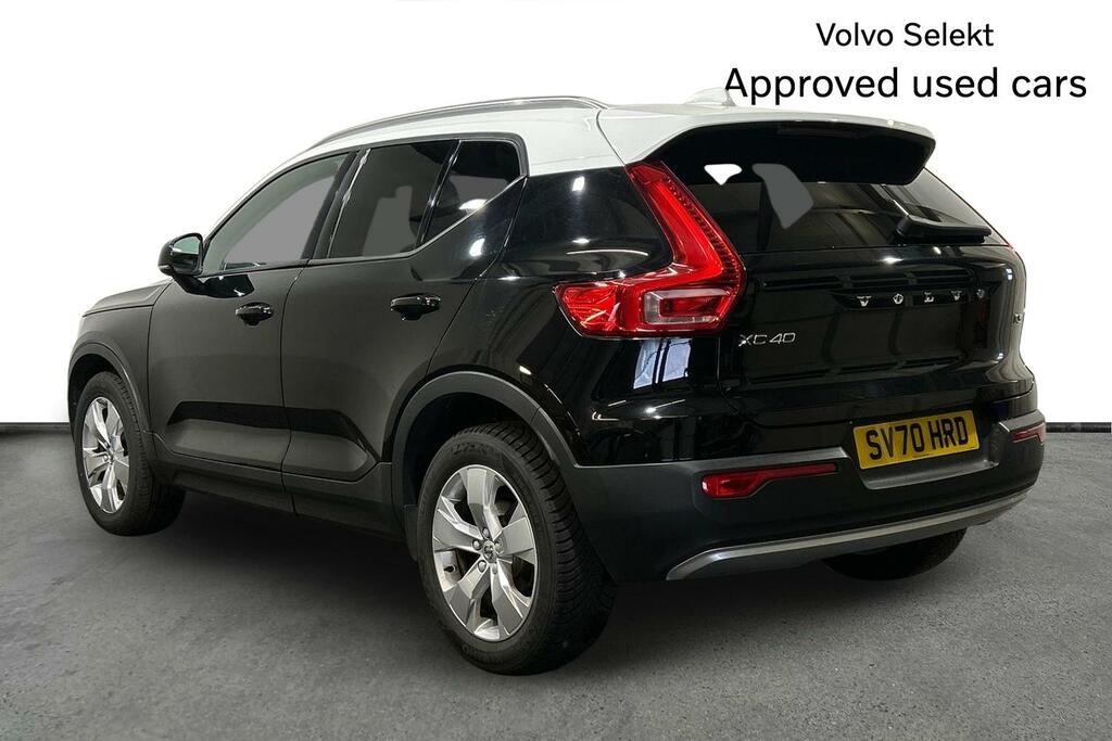 Volvo XC40 1.5 T3 163 Momentum Geartronic Black #3