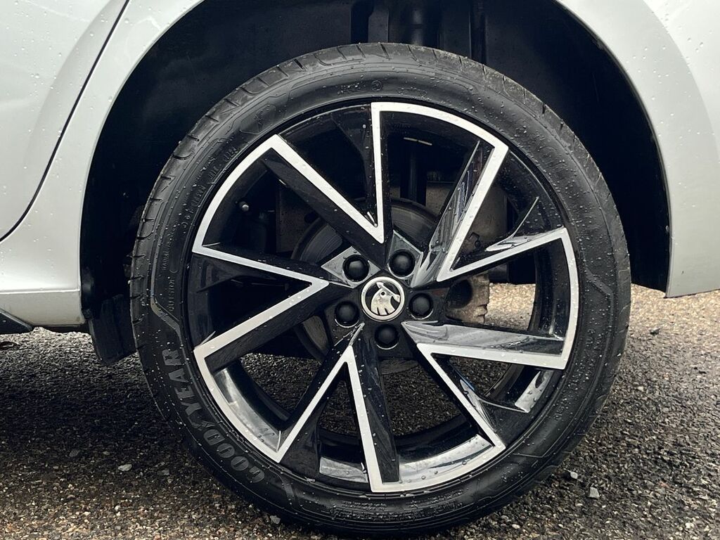 Skoda Kamiq 1.5 Tsi 150Ps Monte Carlo Dsg Silver #5