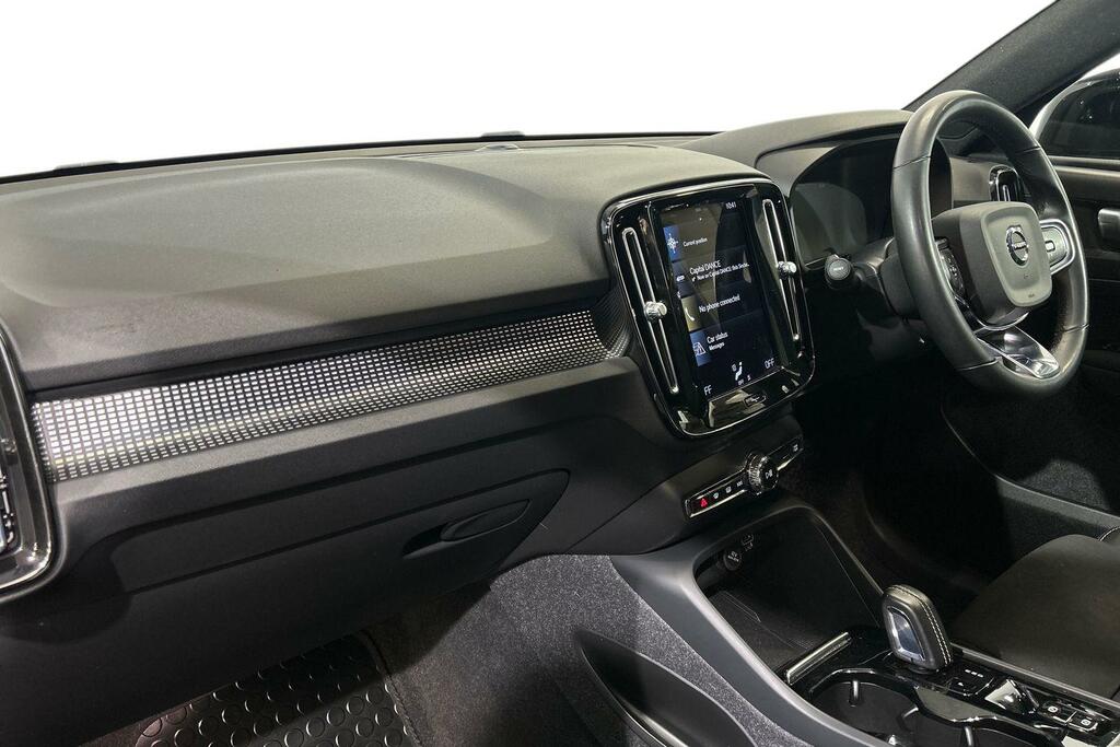 Volvo XC40 Recharge R-design, T5 Plug-in Hybrid Black #2