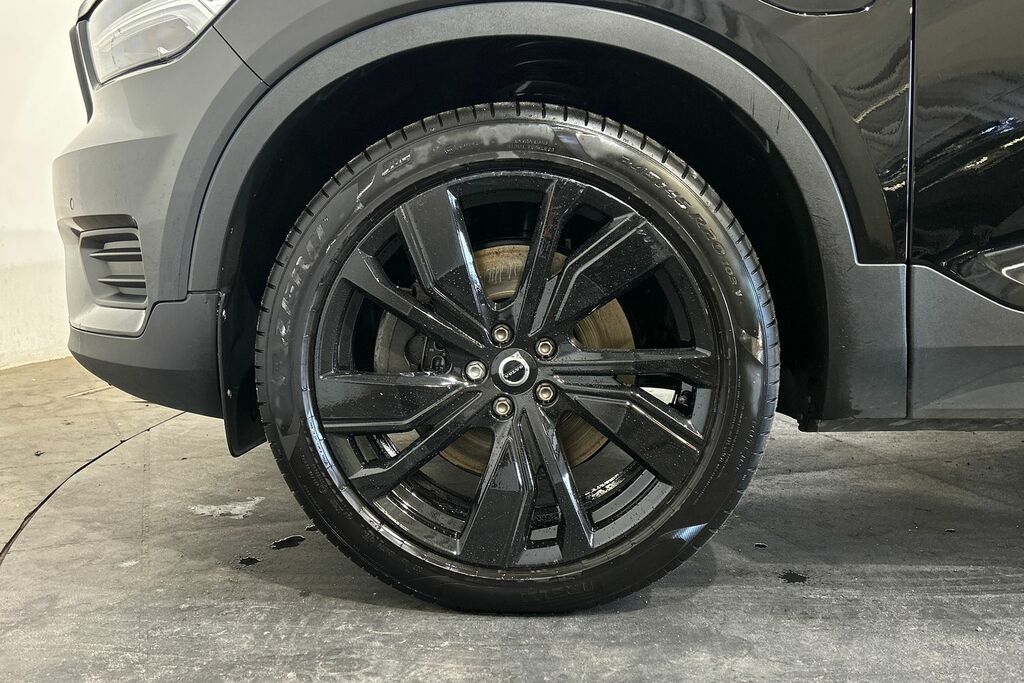 Volvo XC40 Recharge R-design, T5 Plug-in Hybrid Black #5