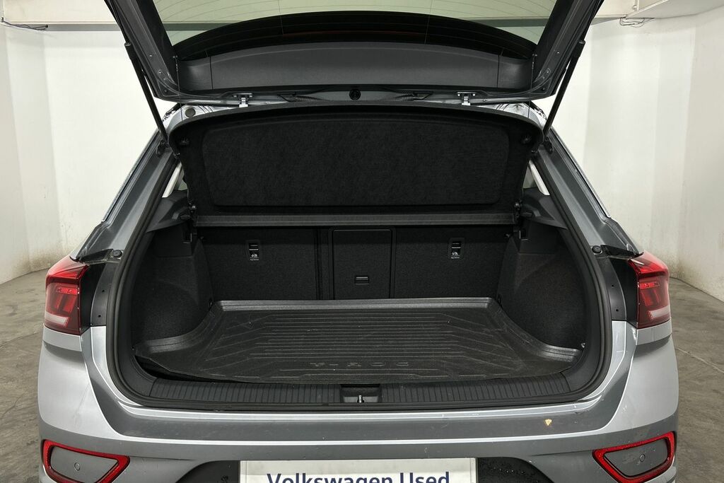Volkswagen T-Roc Active Black #11