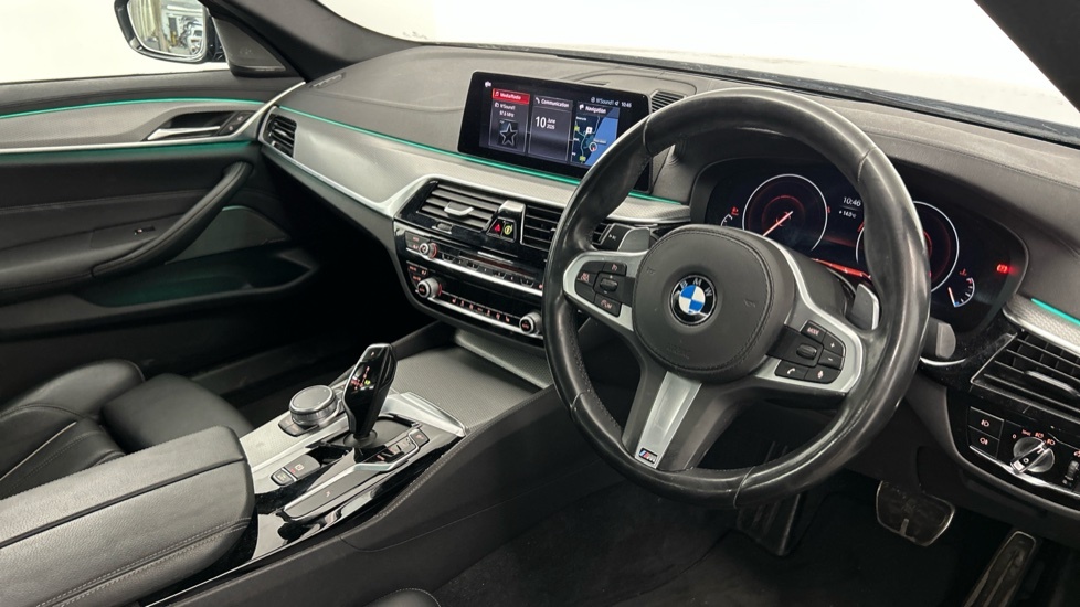 BMW 5 Series 520D Xdrive M Sport Saloon Blue #6