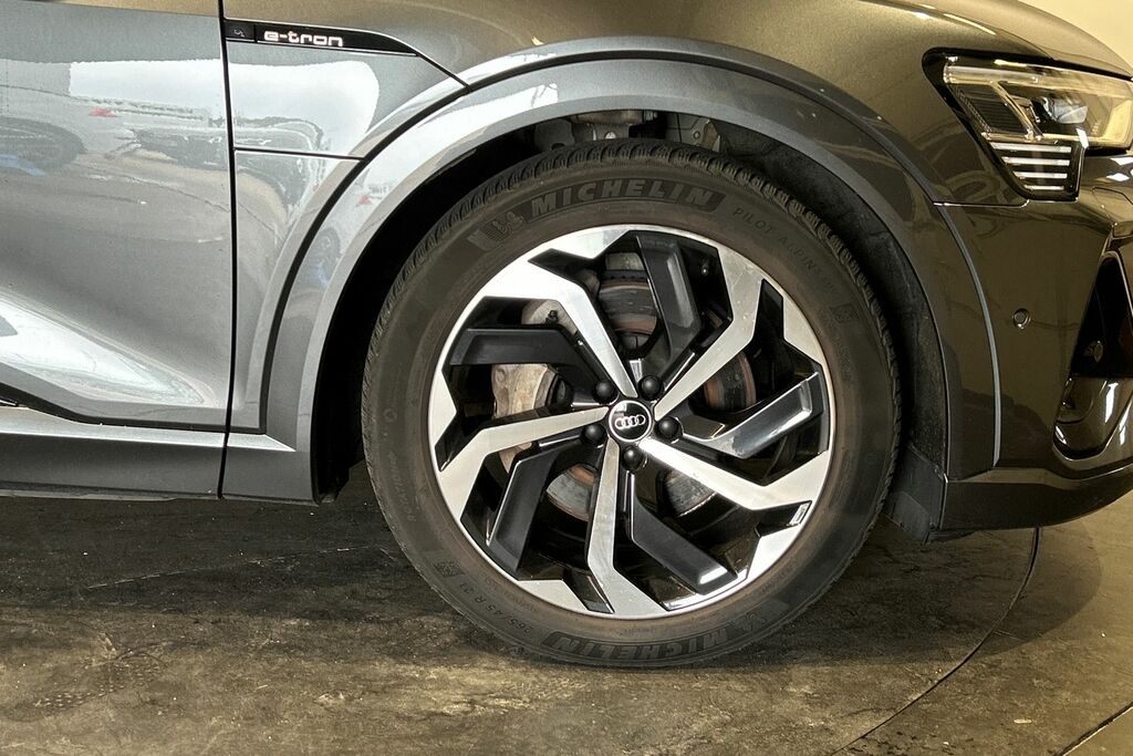 Audi E-tron Black Edition 50 Quattro 230,00 Kw Grey #5