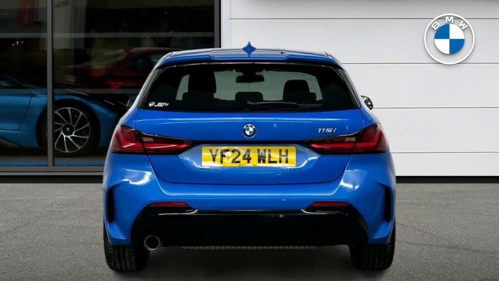 BMW 1 Series Hatchback Black #15