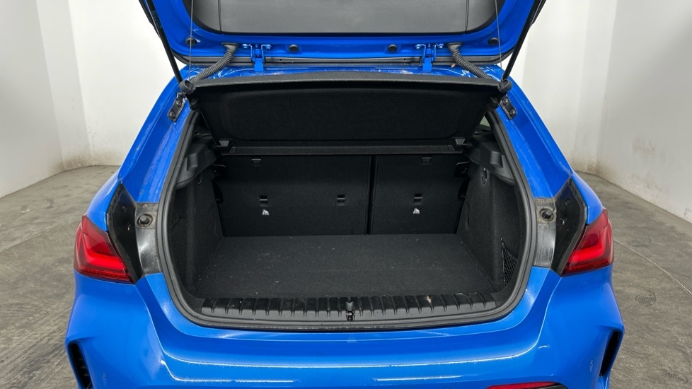 BMW 1 Series Hatchback Black #13
