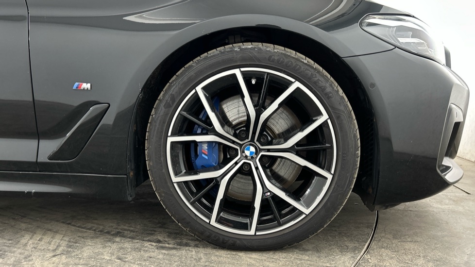 BMW 5 Series Black #14