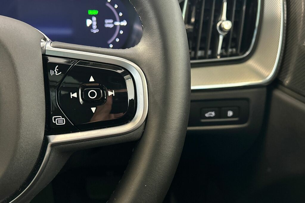 Volvo XC60 Ultimate Blue #12