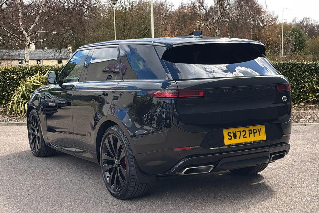 Land Rover Range Rover Sport P440e Dynamic Se SW72PPY Black #2
