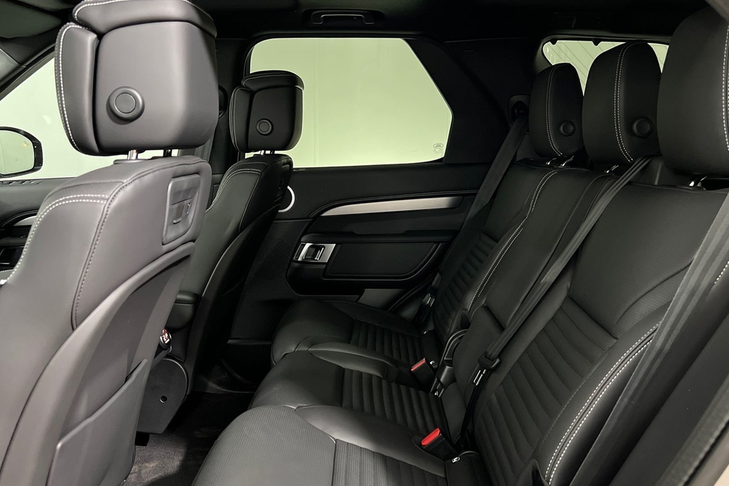 Land Rover Discovery D350 Dynamic Hse Brown #4