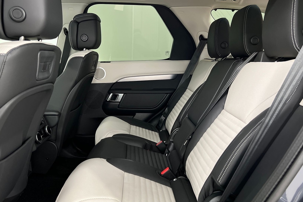 Land Rover Discovery D350 Dynamic Hse Blue #4