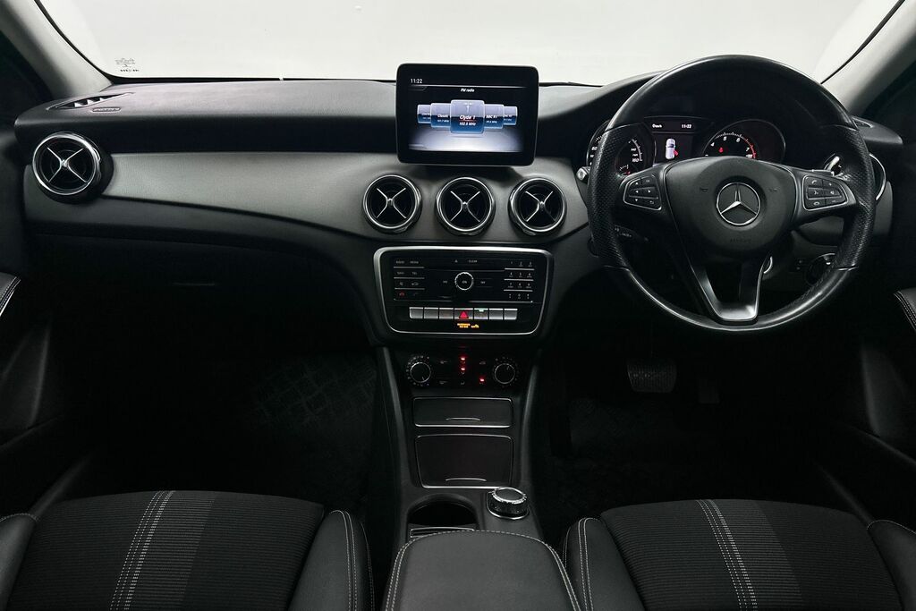 Mercedes-Benz GLA Class 1.6 Gla180 Urban Edition 7G-dct Euro 6 Ss Grey #5