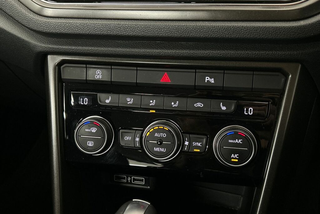 Volkswagen T-Roc 1.5 Tsi Evo Sel White #17