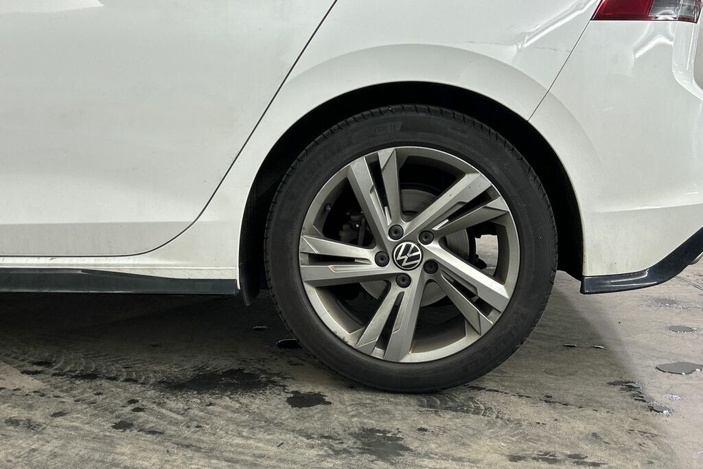 Volkswagen Golf 1.5 Tsi 150 R-line White #5
