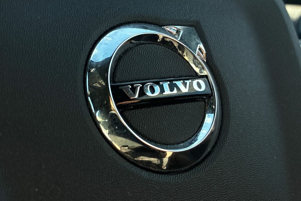 Volvo XC40 R-design, T3 Black #26