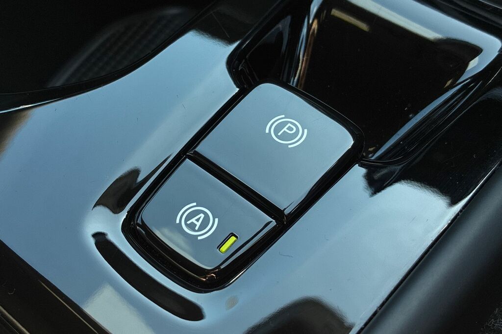 Volvo XC40 R-design, T3 Black #21