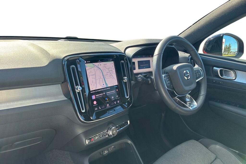 Volvo XC40 Plus, B3 Mild Hybrid, Dark Red #2
