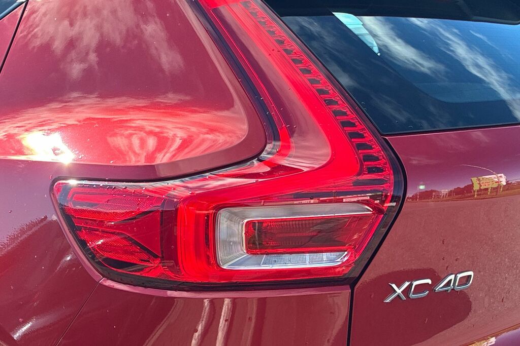 Volvo XC40 R-design, T3 Black #19