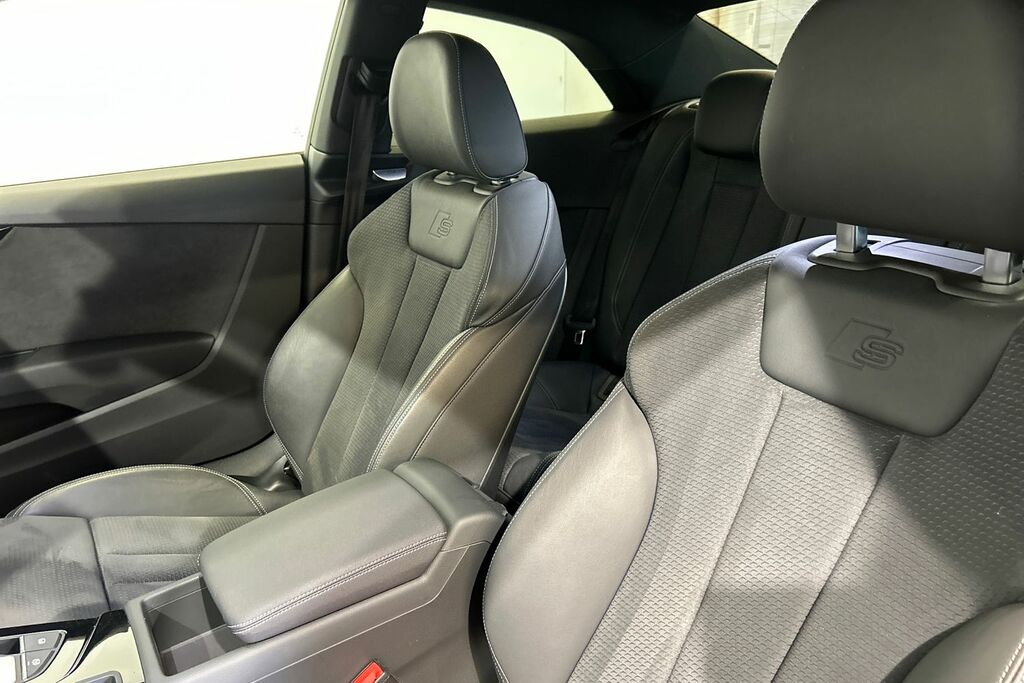 Audi A5 Hatchback Black #16