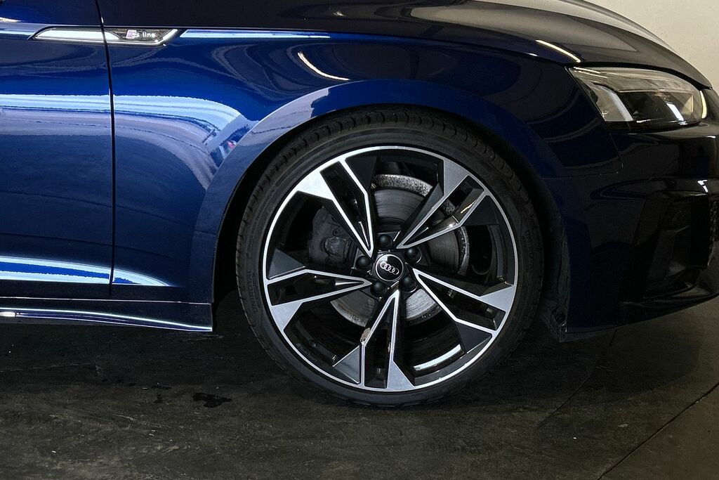Audi A5 Hatchback Black #5