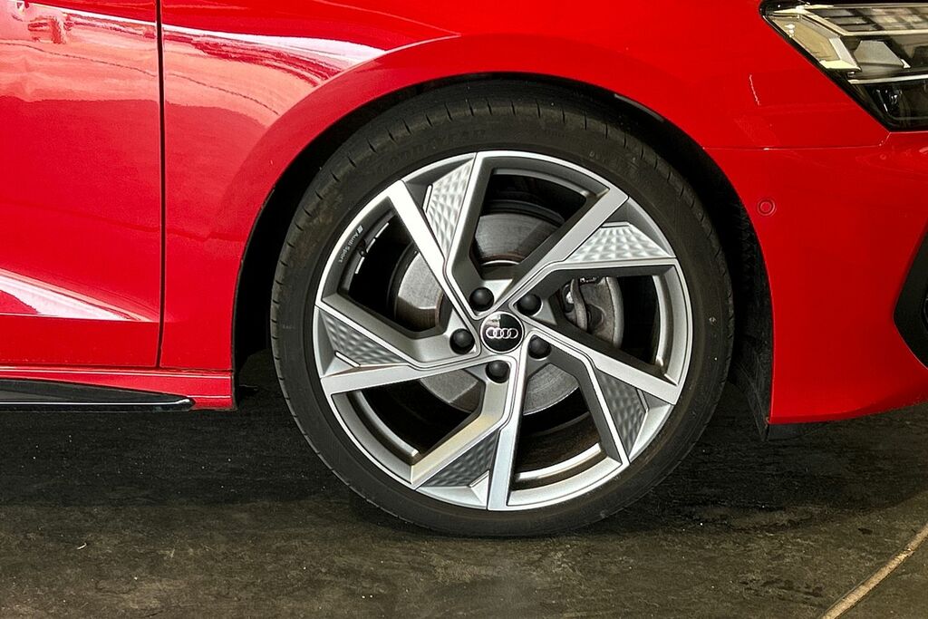 Audi A3 Black Edition 35 Tfsi 150 Ps S Tronic SY25WDR Red #5