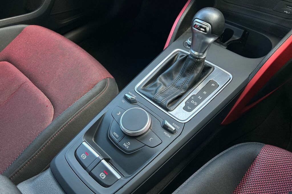 Audi Q2 30 Tfsi Black Edition Grey #23