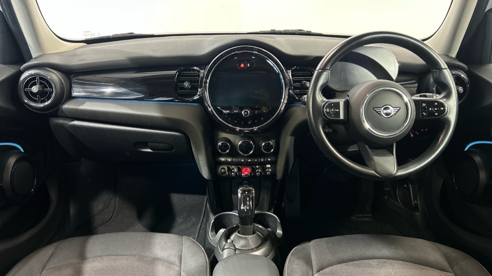 Mini Hatch 5-Door Cooper Classic SV23WLA White #4