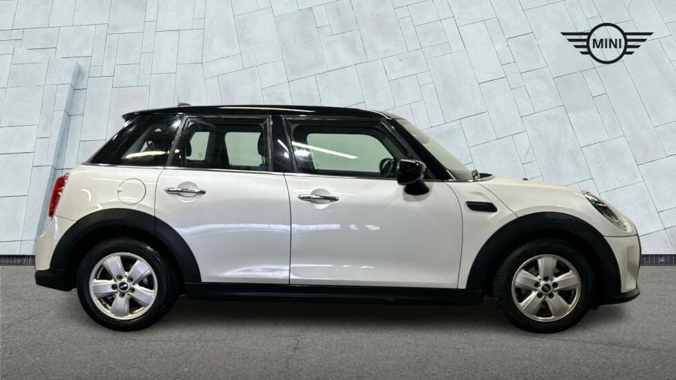 Mini Hatch 5-Door Cooper Classic SV23WLA White #3
