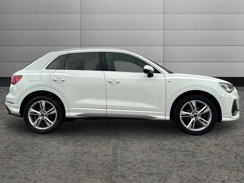 Audi Q3 S Line 35 Tfsi 150 Ps S Tronic White #4