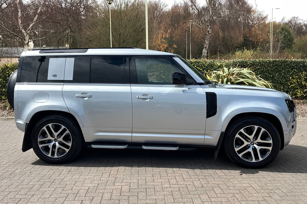 Land Rover Defender 110 D250 Xs Edition Silver #5