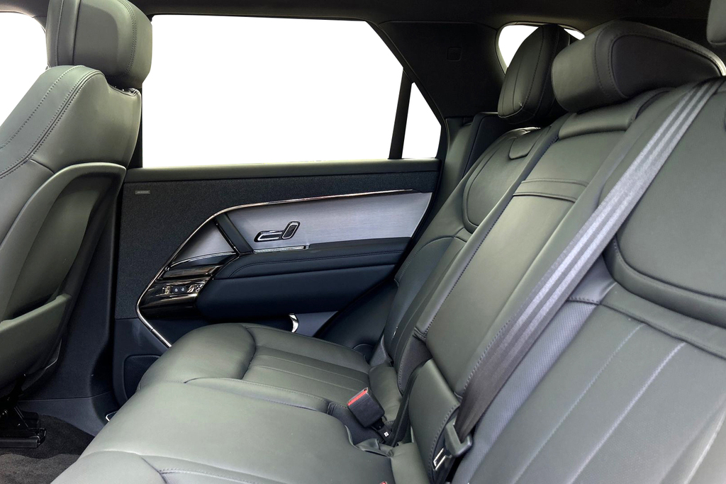 Land Rover Range Rover Sport D250 Edition Black #4