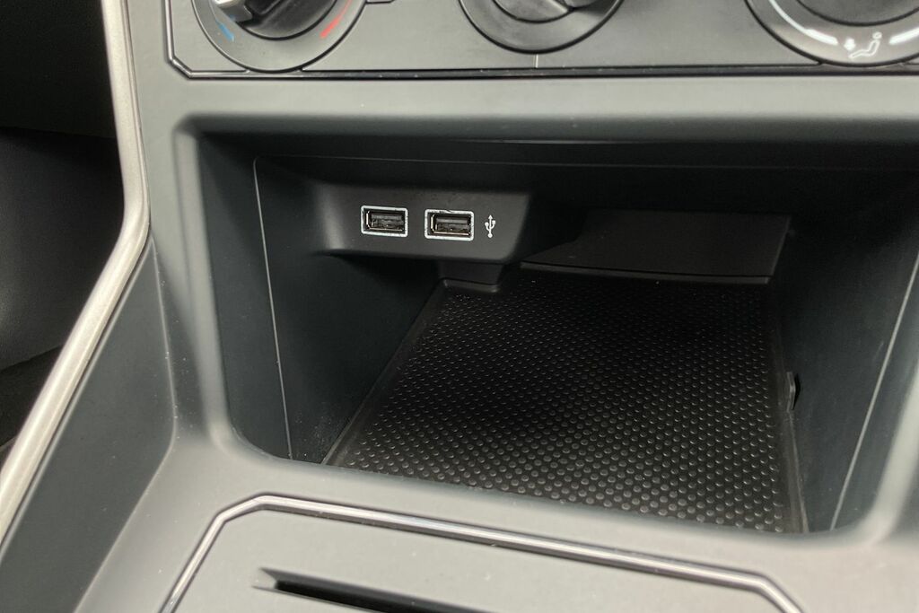 Volkswagen Polo Hatchback White #21