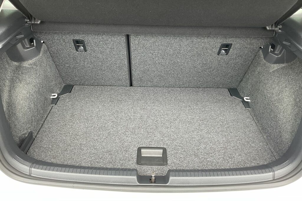 Volkswagen Polo Hatchback White #16
