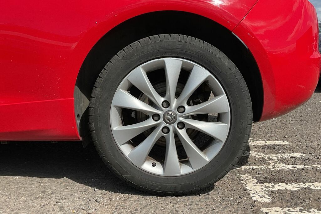 Vauxhall Astra GTC Sri Red #15