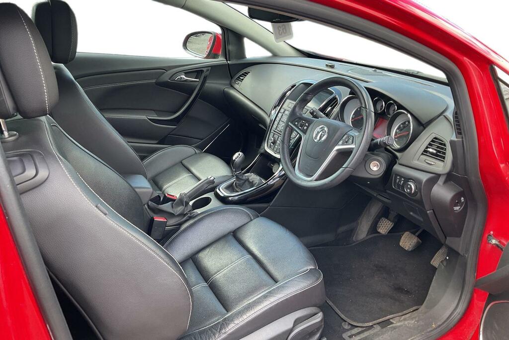 Vauxhall Astra GTC Sri Red #7