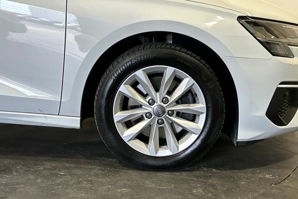 Audi A3 Technik 35 Tfsi 150 Ps 6-Speed White #5
