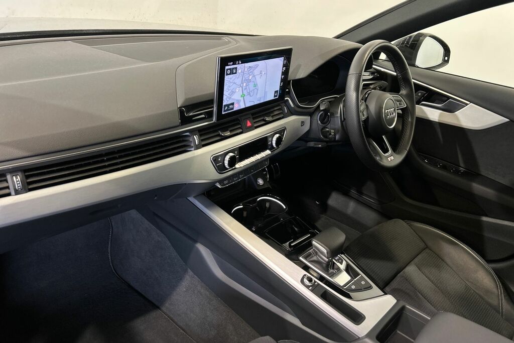 Audi A4 S Line 35 Tfsi 150 Ps S Tronic Black #2