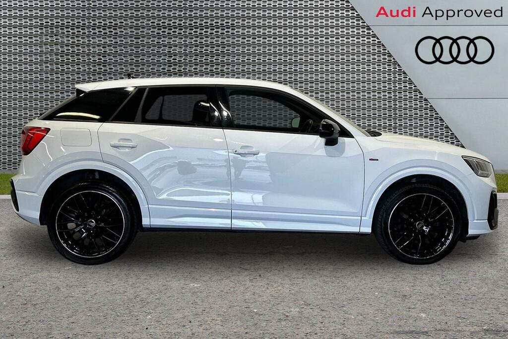 Audi Q2 Black Edition 35 Tfsi 150 Ps S Tronic SW22PKC White #4