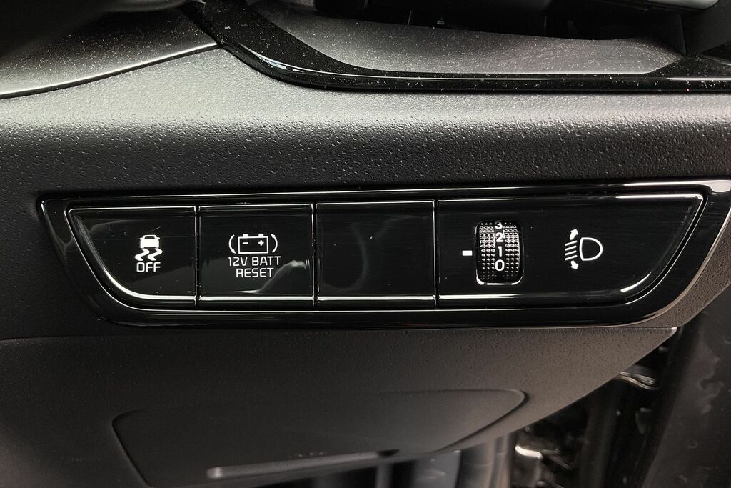Kia Niro 1.6 Gdi Phev 2 Dct Red #25