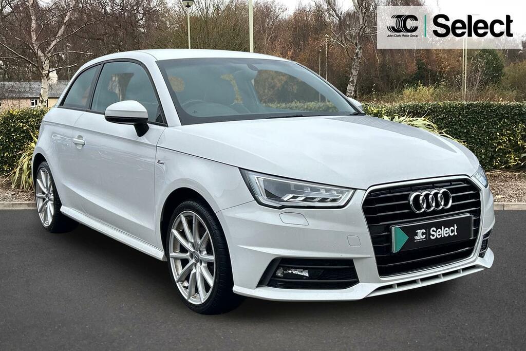 Audi A1 Sportback Tfsi Sport Silver #1