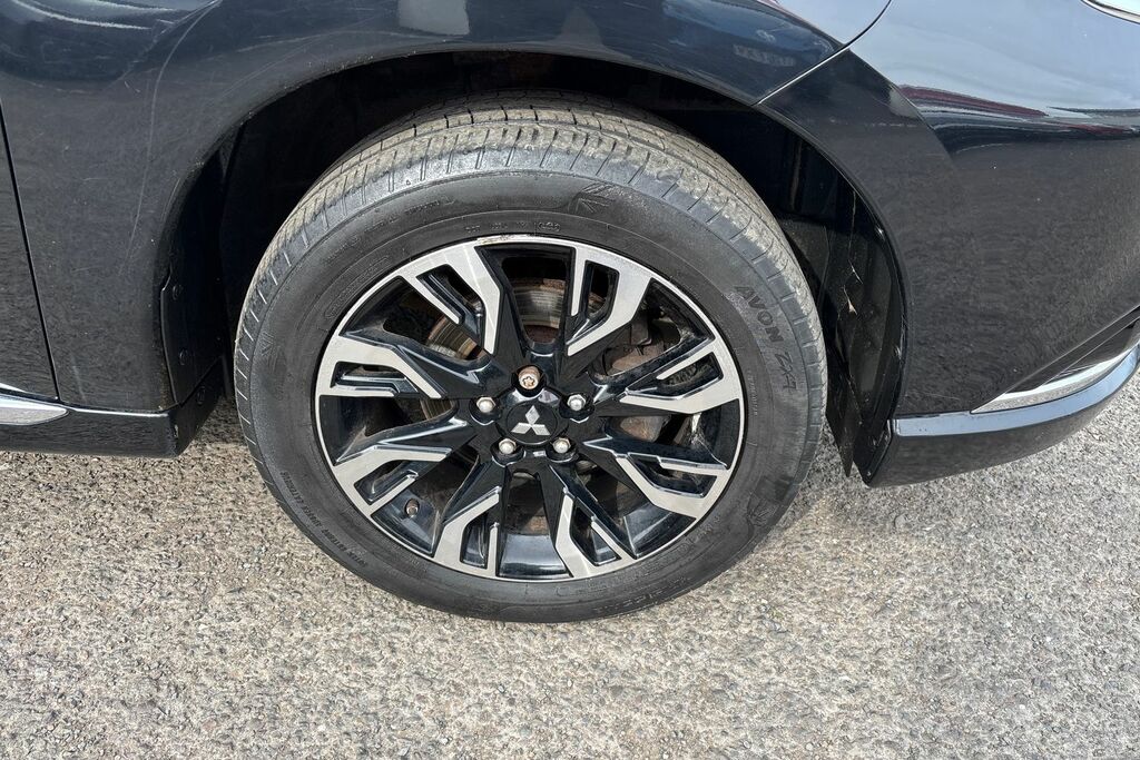 Mitsubishi Outlander Estate Silver #15