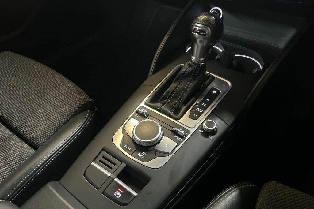 Audi A3 1.6 Tdi Se Technik Sportback Eur Black #19