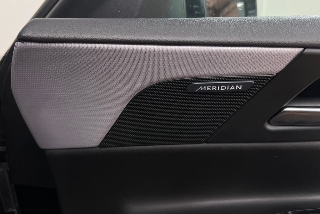 Jaguar XE 2.0 Ingenium Prestige Black #24