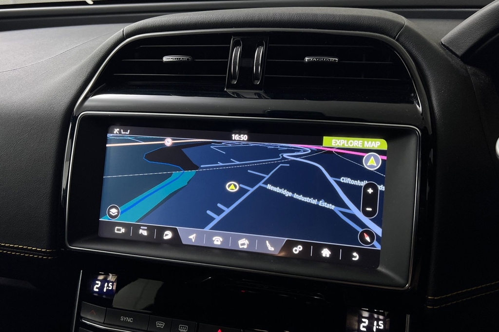 Jaguar XE 2.0 Ingenium Prestige Black #11