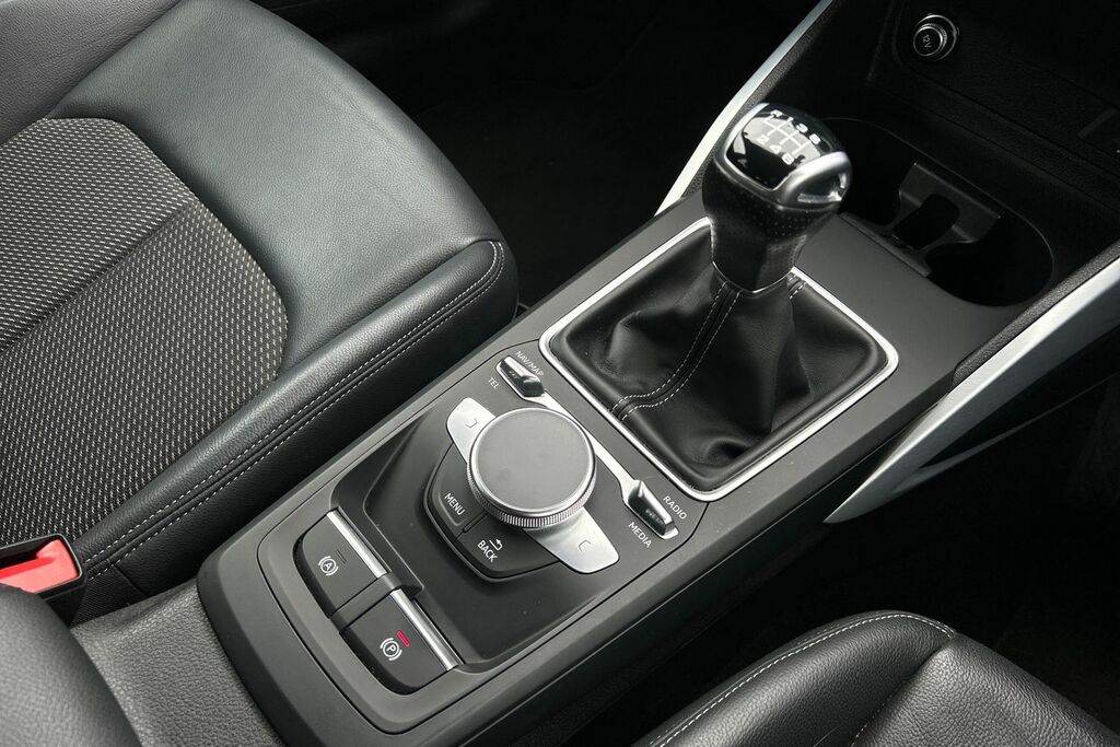 Audi Q2 30 Tfsi Sport White #23