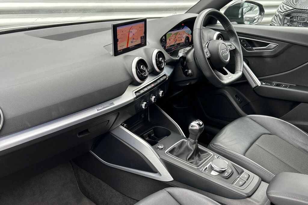 Audi Q2 Black Edition 35 Tfsi 150 Ps 6-Speed Black #2