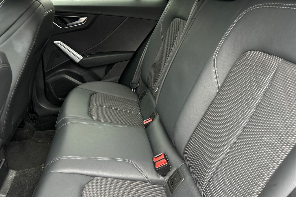 Audi Q2 30 Tfsi Sport White #9