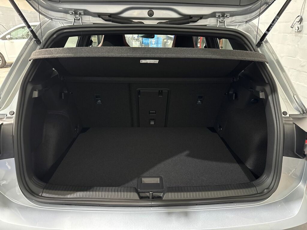 Volkswagen Golf Etsi Mhev Black Edition White #11