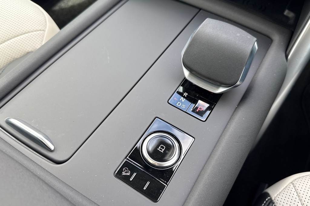 Land Rover Discovery 3.0 D350 Dynamic Hse Grey #13